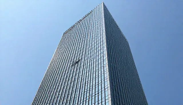 ai提示词交易做一期视频讲完：两种做法对比分析